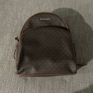 Michael kors back pack